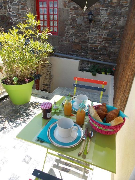 Chambre De La Nonne En Vacances Dol-de-Bretagne Exteriör bild